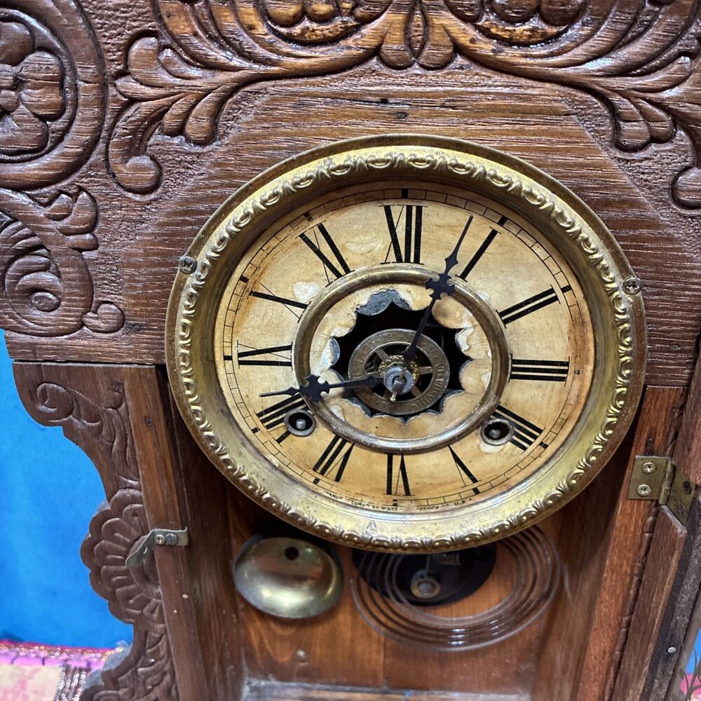 Antique Waterbury Gingerbread Clock with Alarm 8-Day, Time/Strike Needs Repair - Picture 2 of 12